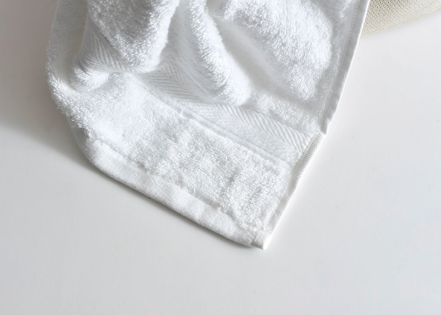 TOWEL WHITE - 650-SL