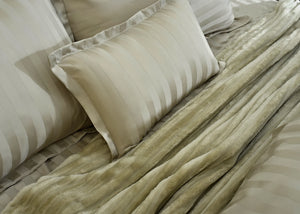 7-piece duvet cover set close-up: light beige striped duvet and matching pillow shams