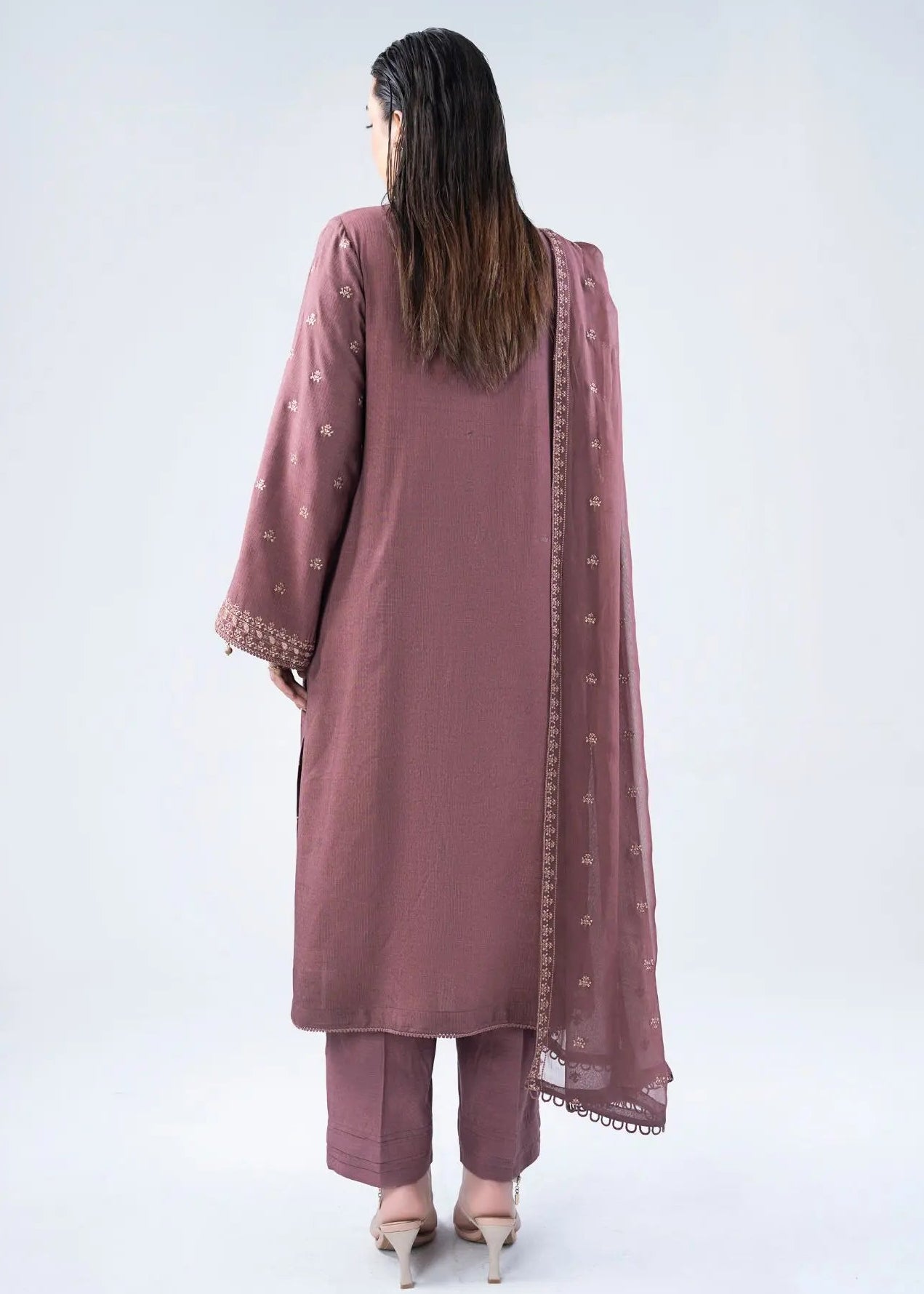 Women’s embroidered 3-piece winter suit: long tunic with decorative hem and pants