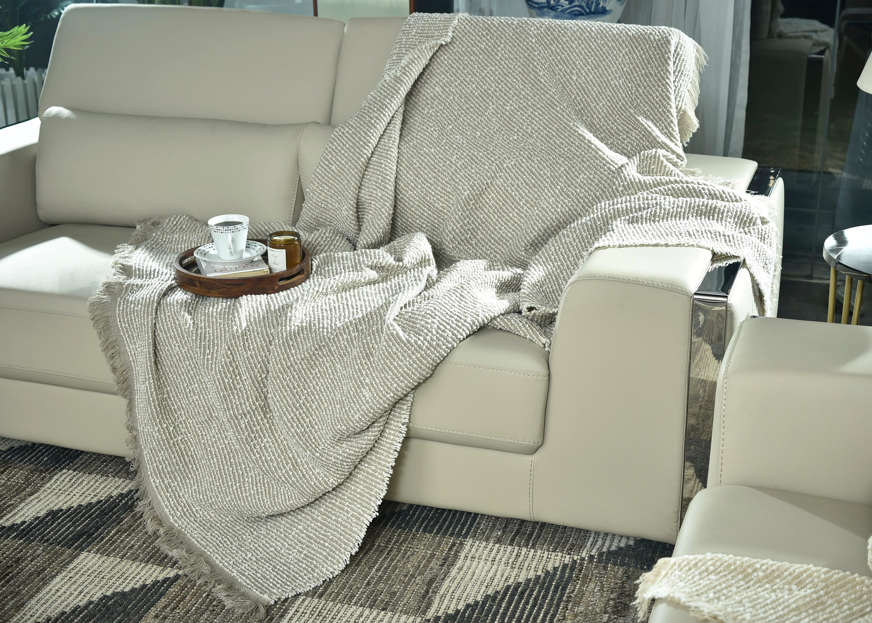 MEDIUM BROWN KNITTED THROW-25 - S-A084