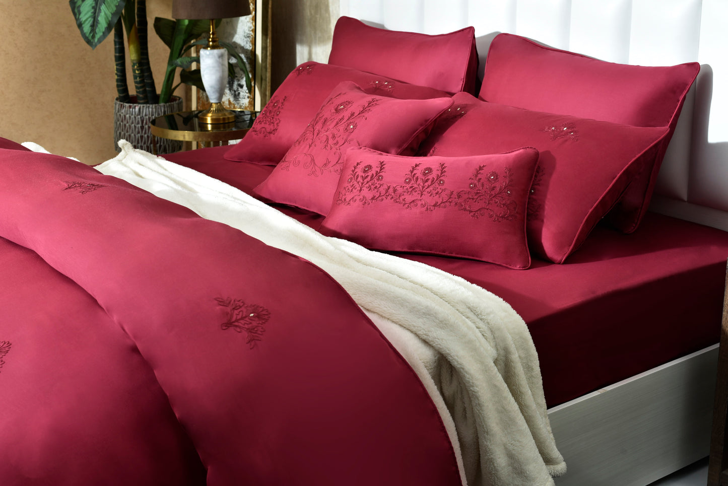 8 PCS COMFORTER SET KING PINK WEAVE