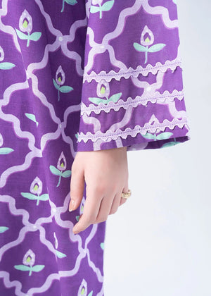 Purple printed kurta hem with white scalloped lace trim and layered ruffle detail