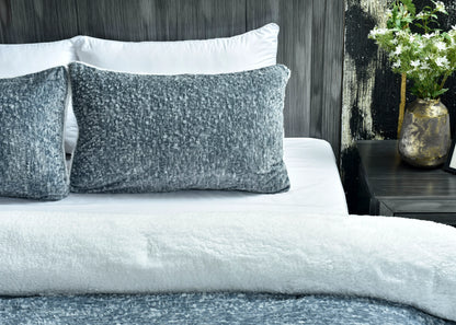 3 PCS FLANNEL COMFORTER SET LIGHT GREY