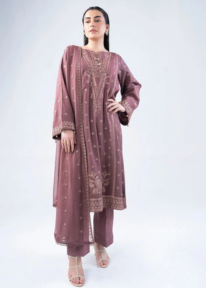 Women’s long embroidered tunic suit with matching pants and lace-trim hem