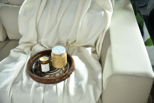 LIGHT BEIGE KNITTED THROW-25 - S-QS141