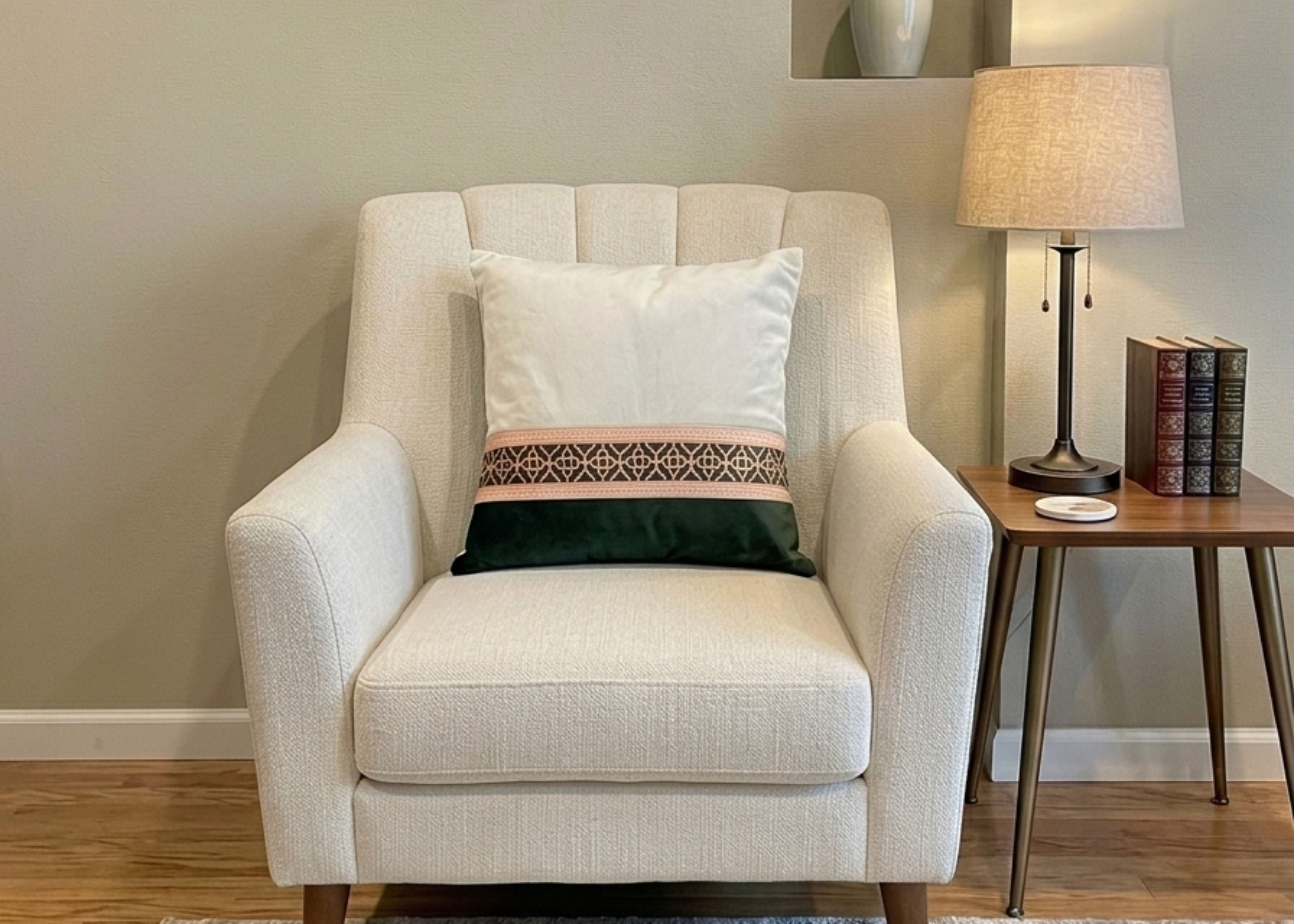 Filled Cushion 18x18" Liberty| ChenOne Home