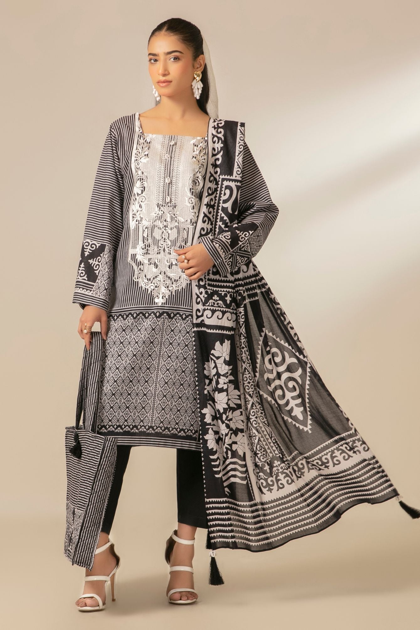 Picture of LDS-6828 2 PCS SUIT (Shirt+Dupatta) - Chenone Official - Online Shopping