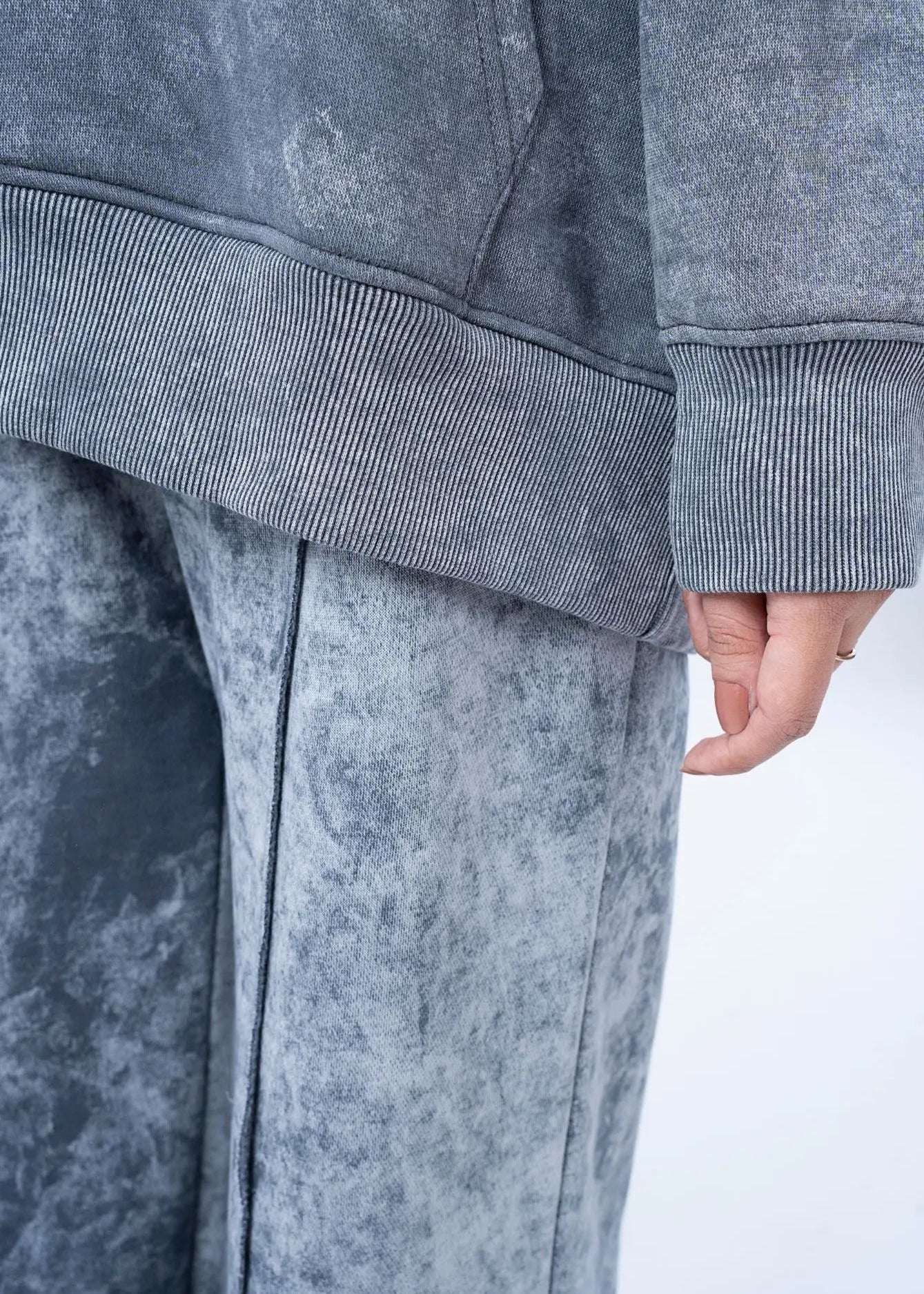 Charcoal fleece pull-on trousers with ribbed elastic waist and ankle cuffs