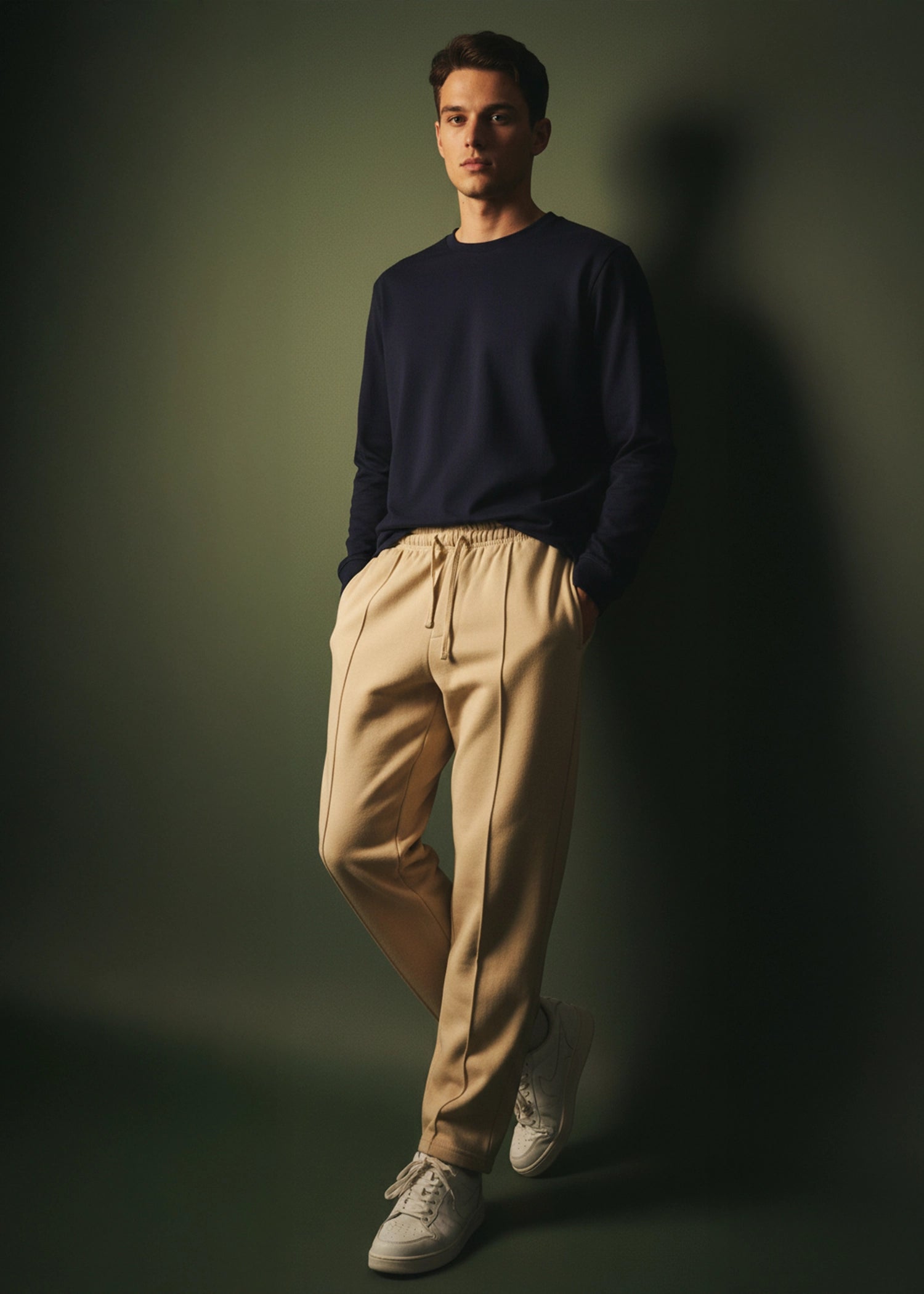 Men's khaki pull-on trousers, drawstring waist, relaxed straight-leg fit