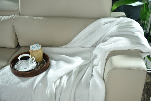 WHITE KNITTED THROW-25 - S-QS096