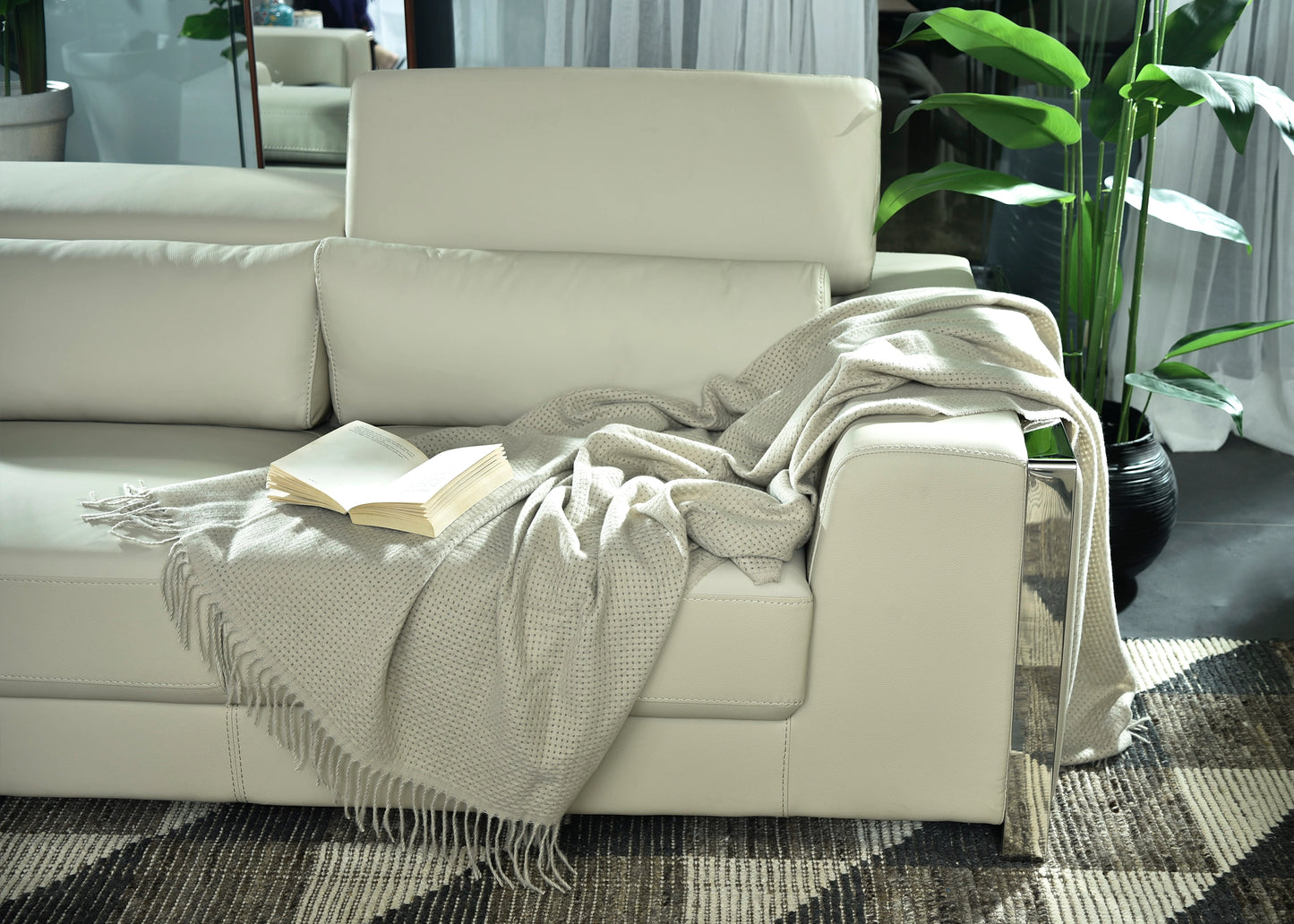 LIGHT BROWN KNITTED THROW-25 - S-QS141