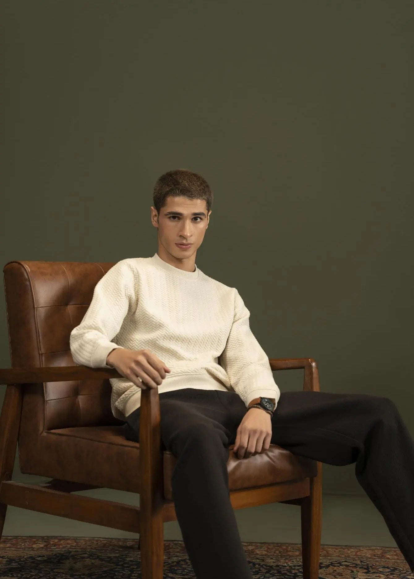 Stone jacquard crewneck winter sweatshirt with ribbed cuffs, seated relaxed
