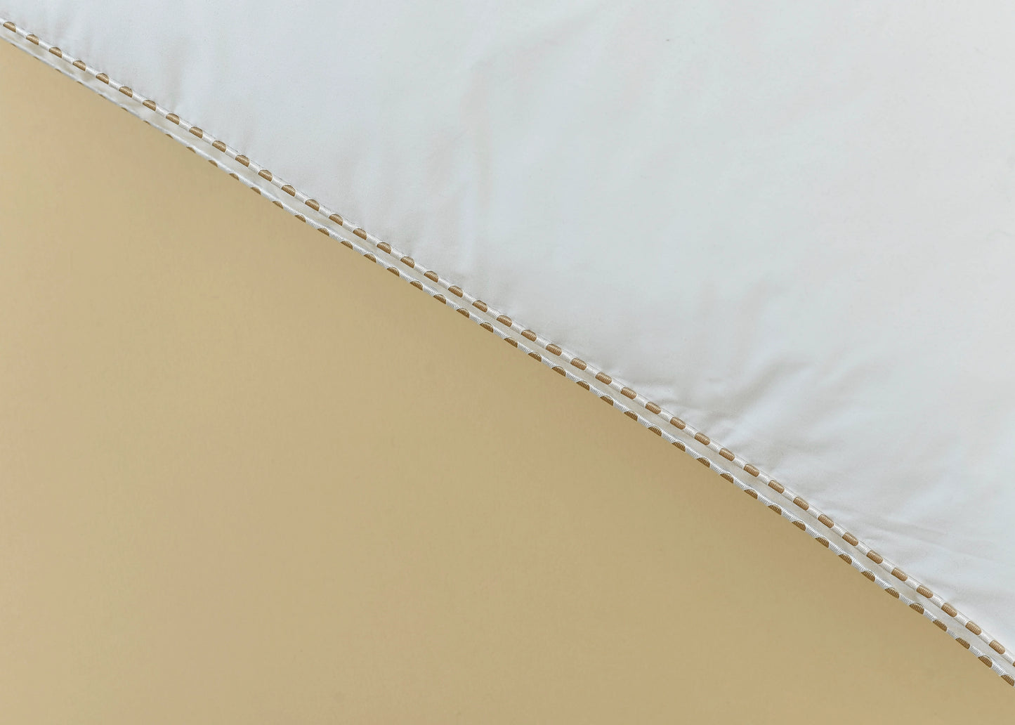 CLOUDIA FILLED PILLOW