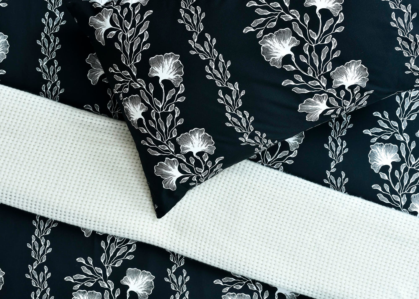 BED SHEET MAIN VERSION BLACK BEAUTY-26R
