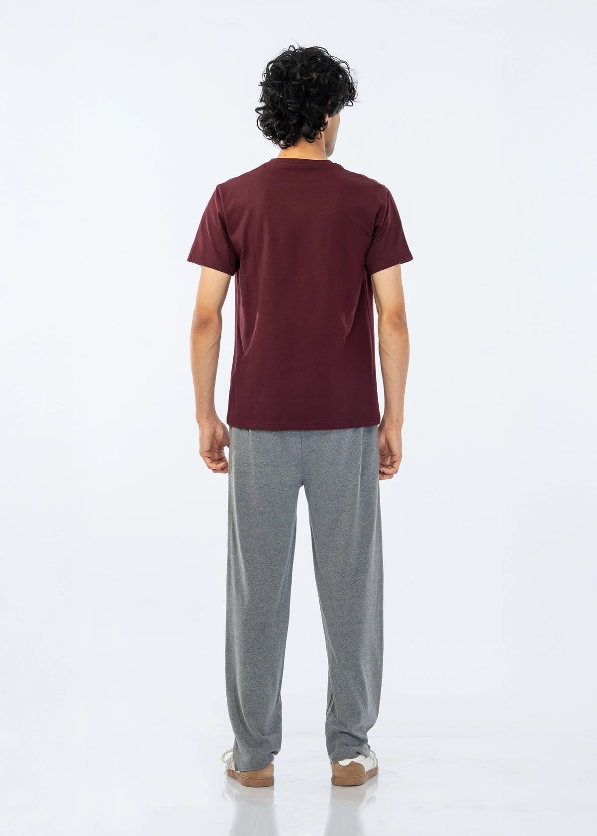 Maroon V-neck cotton jersey t-shirt, short sleeves, rear view