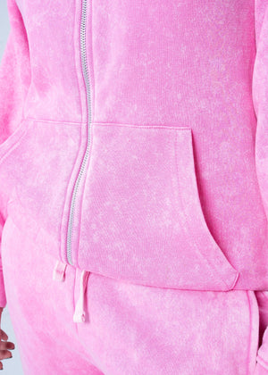Men's pink fleece jacket front pocket and zipper, drawstring hem