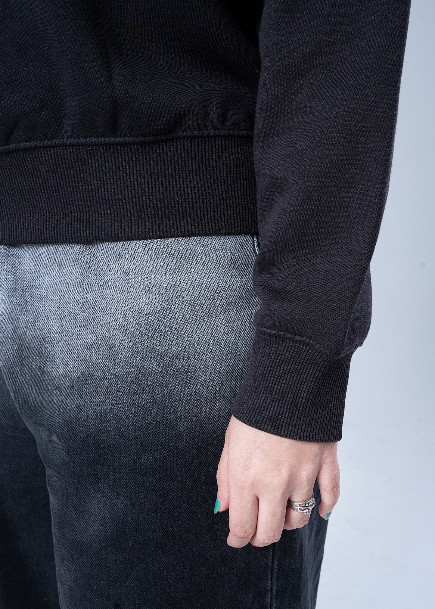 SWEAT SHIRT KNITTED BLACK - LDS-A1786