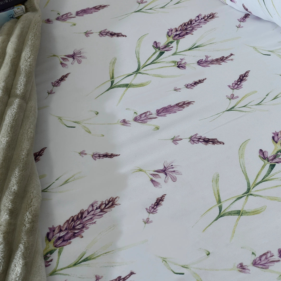 Lilac comforter set, microfibre quilted fabric with lavender sprig floral print