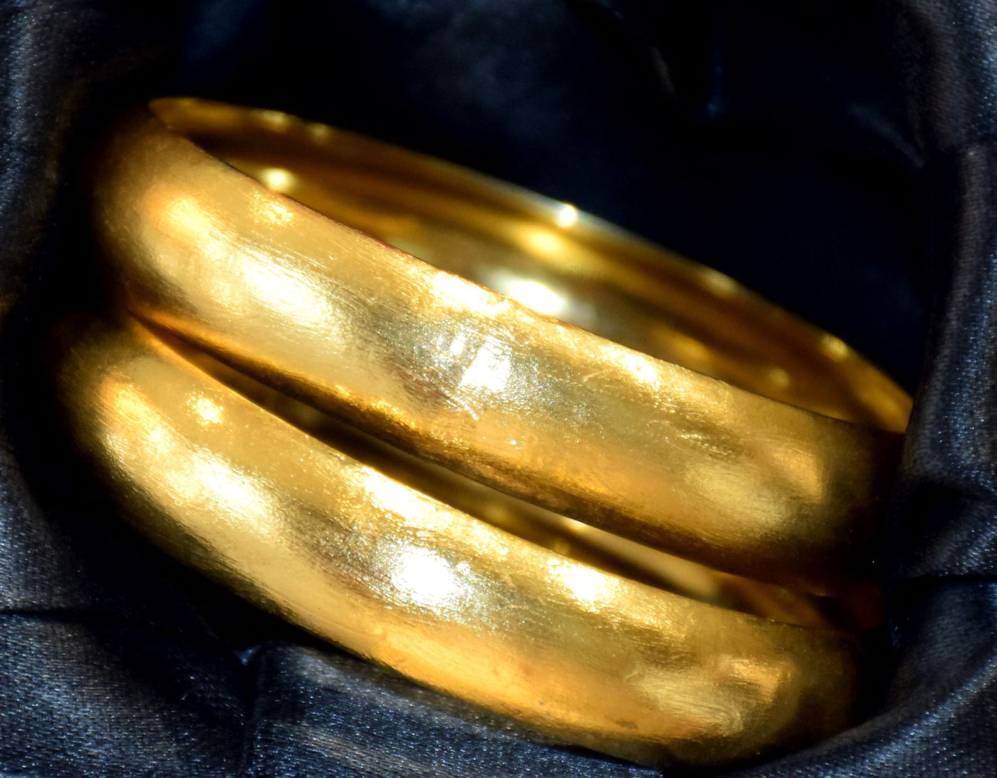 Picture of SET OF GOLDEN BANGLES ZZ-B-04 - Chenone Official - Online Shopping