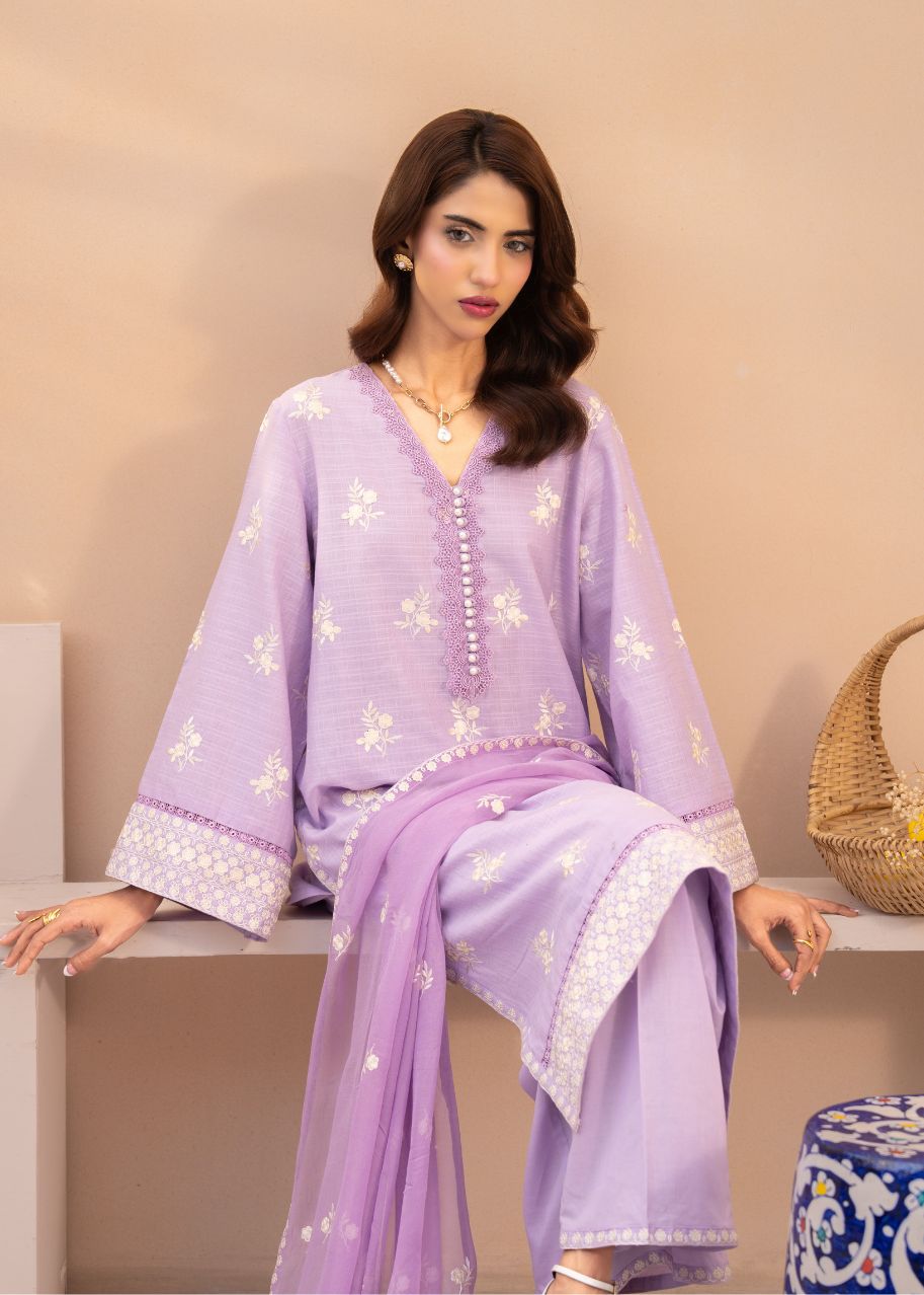 Lilac embroidered kurta set with V-neckline, flowing dupatta, and wide-leg pants