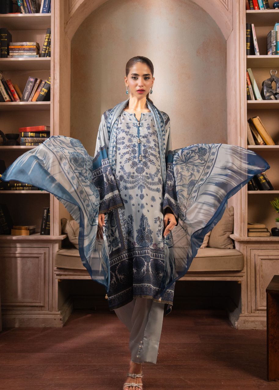 Women's 3-piece printed suit set: flowing long tunic with blue paisley print, pants and dupatta